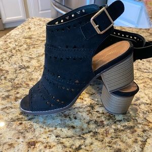 Maurices Black Heeled Sandal